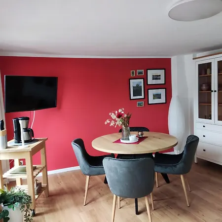 Apartment Mit Terrasse